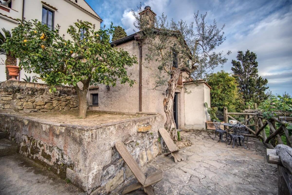 Villa Aragona Historic Villa With Views And Guest Services Massa Lubrense Buitenkant foto